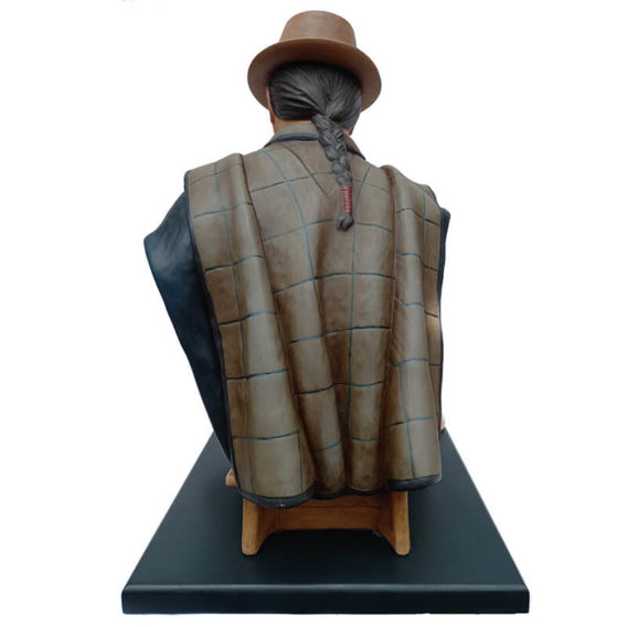 Escultura Hombre Indígena Otavaleño